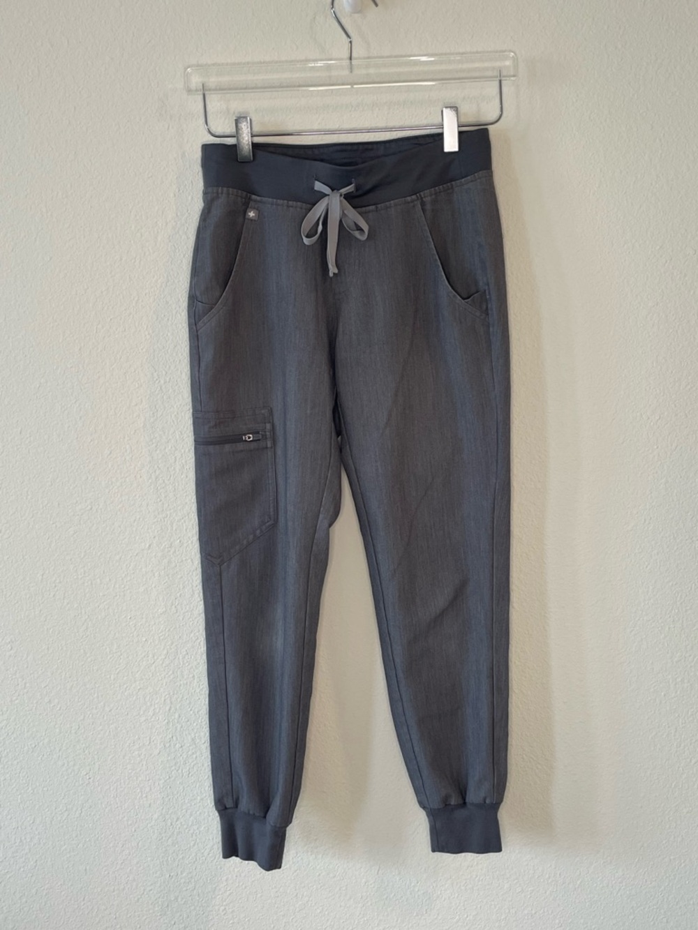 FIGS Technical Collection Charcoal Gray Scrub Pants Joggers